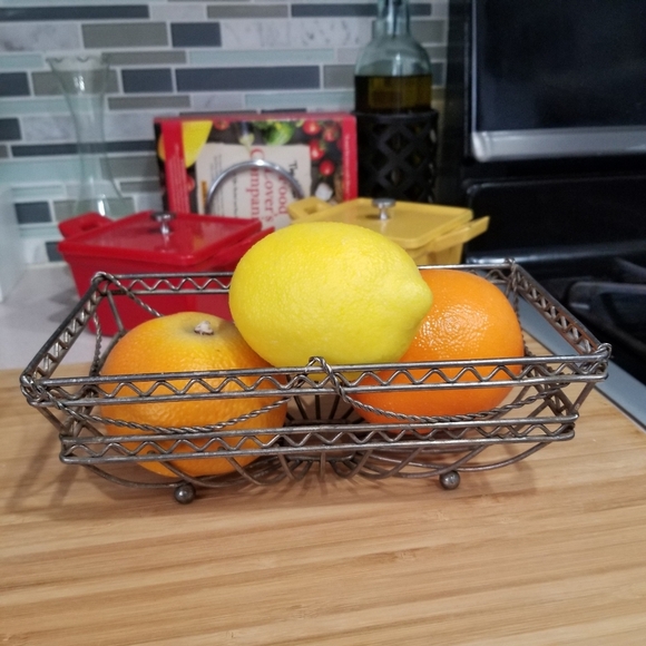 Godinger Silverplate Wire Basket Rectangular Ball Feet Fruit Basket 8.5"L - Picture 11 of 11